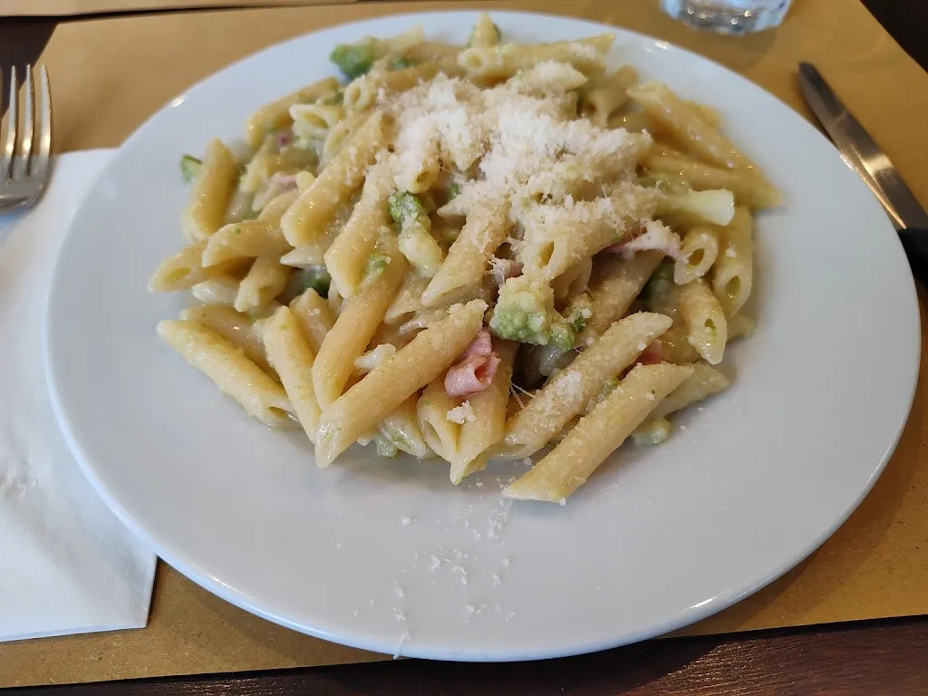 Osteria Rosso Conero_Oggiona-Santo Stefano_slider_image_2