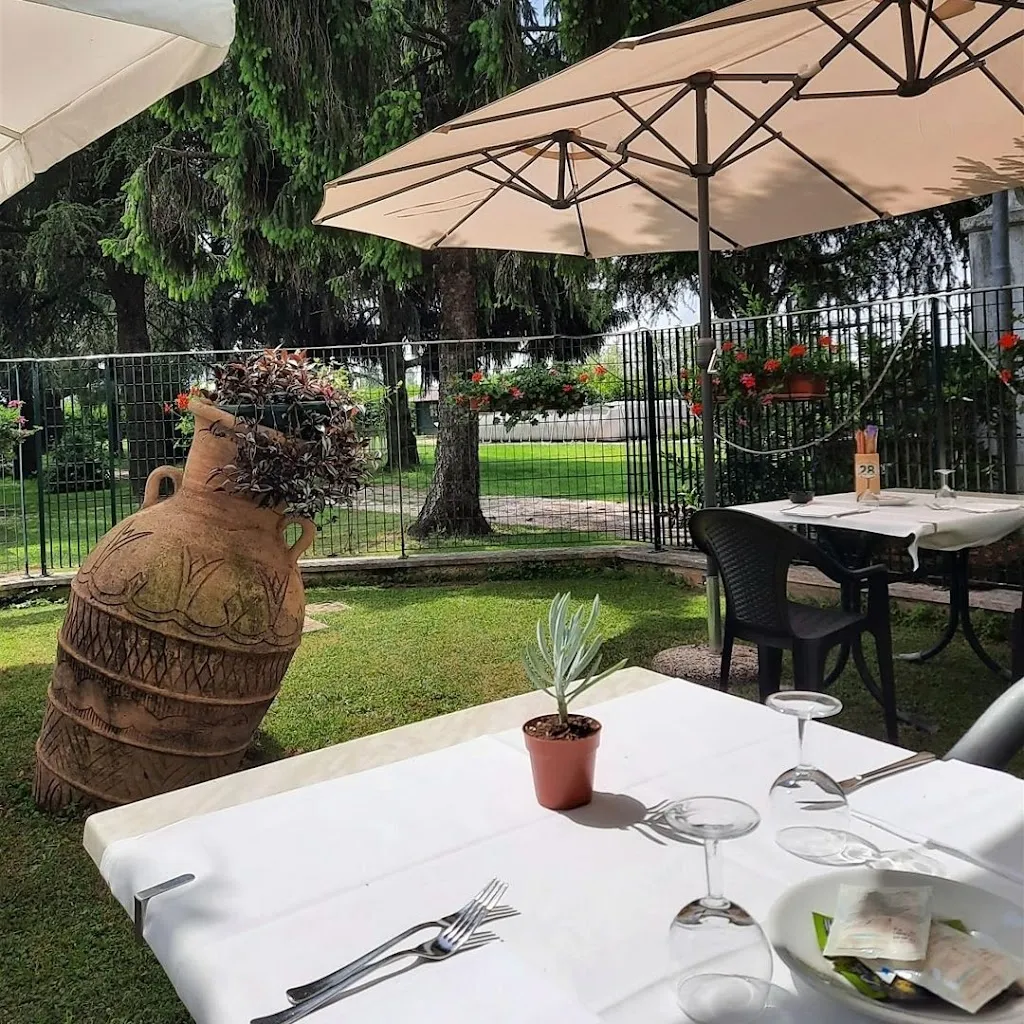 Trattoria Gardesana restaurant in Nuvolento