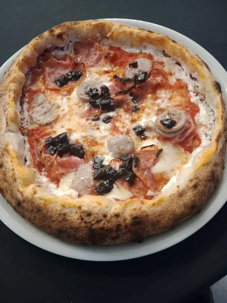 Radici - Pizza & Cucina_Nuvolento_slider_image_3