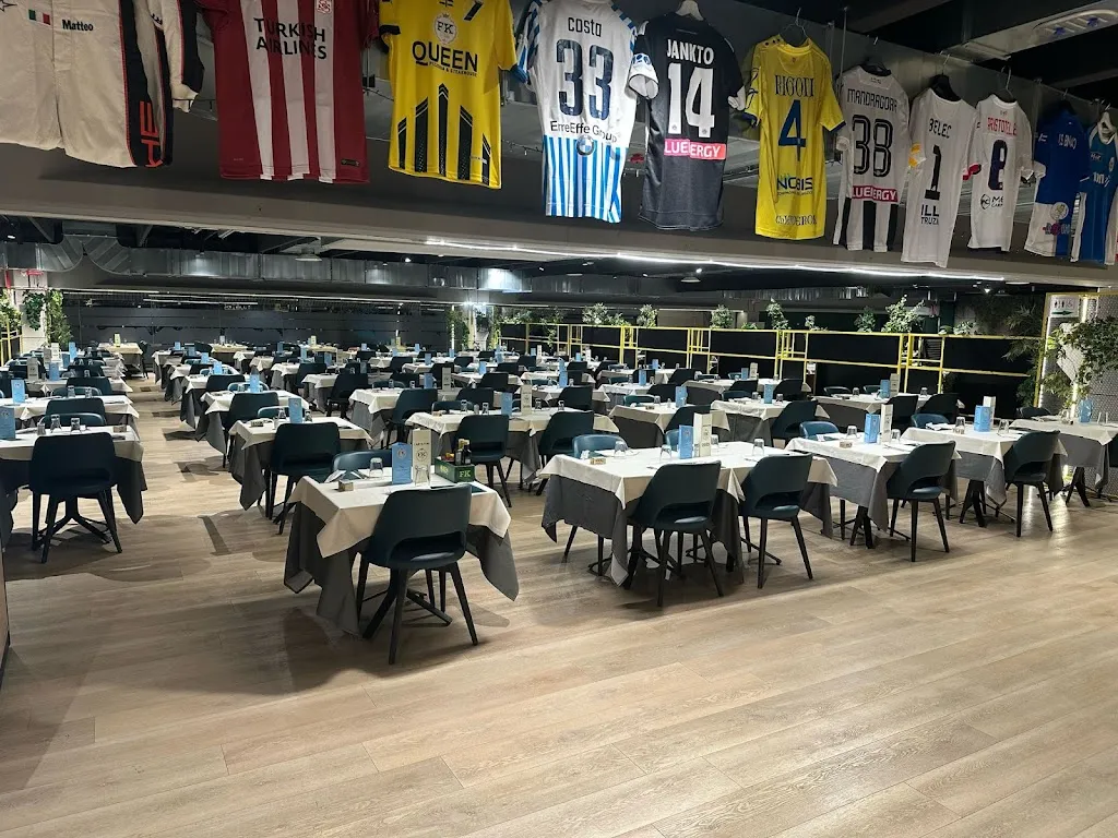 QUEEN Ristorante&Pizzeria Bar restaurant in Olgiate Comasco