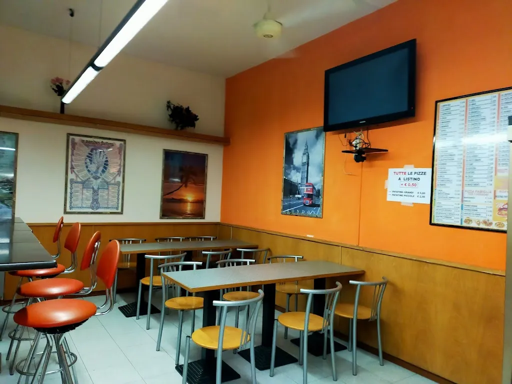 Mar Rosso restaurant in Olgiate Molgora