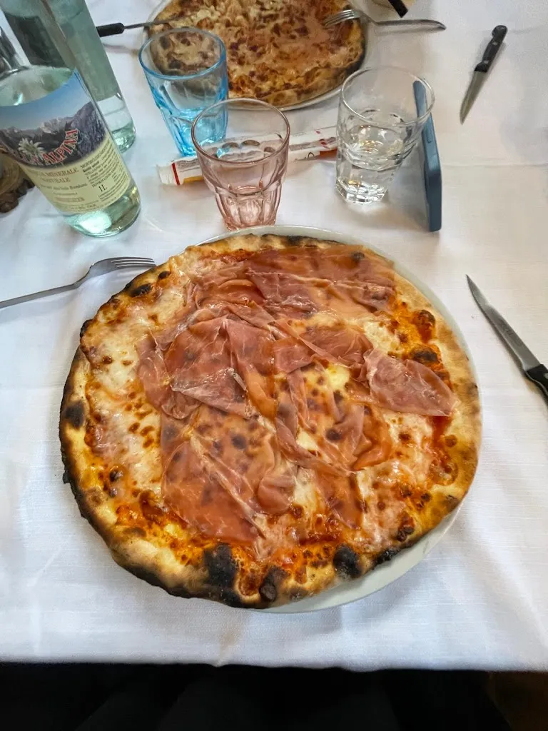 Ristorante Pizzeria La Brina_Olmo al Brembo_slider_image_1