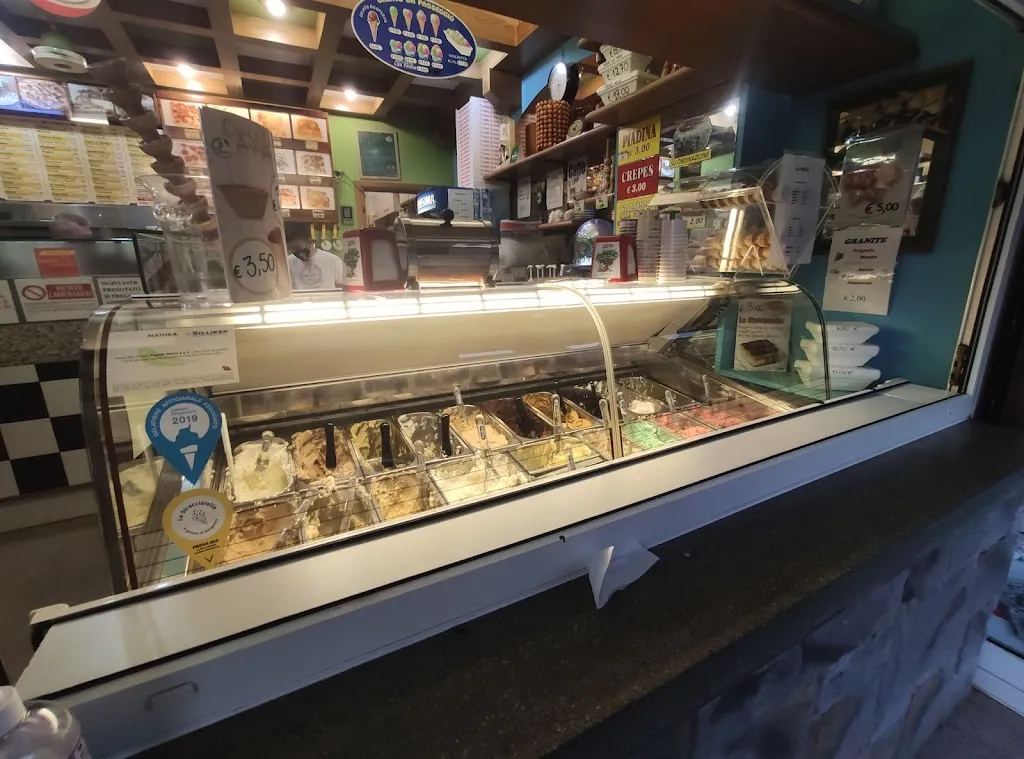 Diego Ferrari_La Fonte Snc Di Bettineschi E C._Oltre Il Colle_review