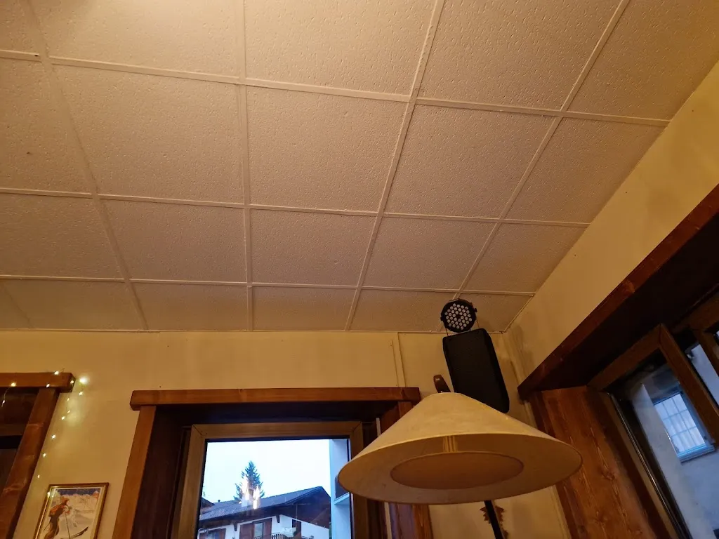 Vale_Pub Aurora_Oltre Il Colle_review