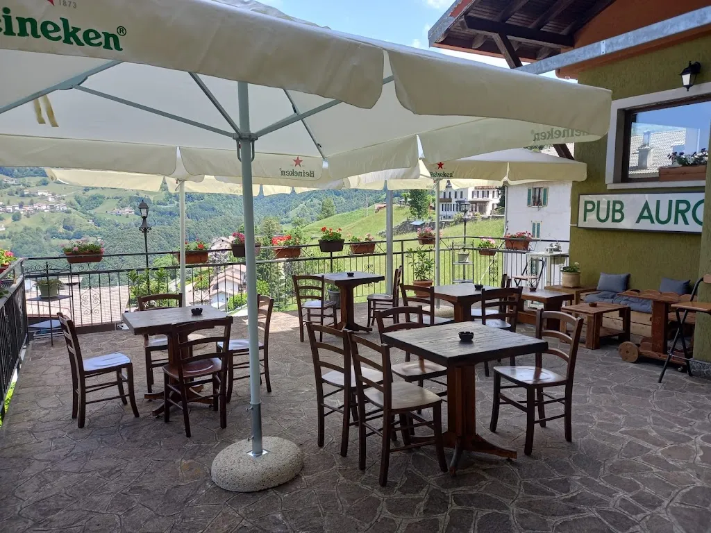 Pub Aurora restaurant in Oltre Il Colle