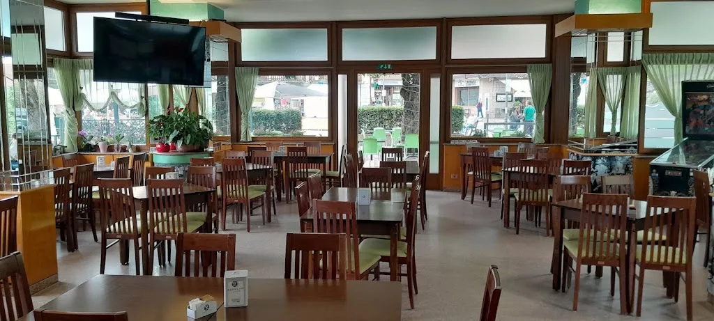 Bar Cristallo Gelateria restaurant in Oltre Il Colle