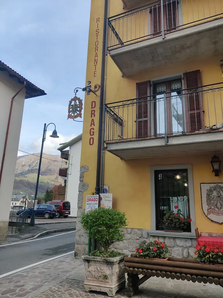 Neea Vallin_Ristorante Drago_Oltre Il Colle_review