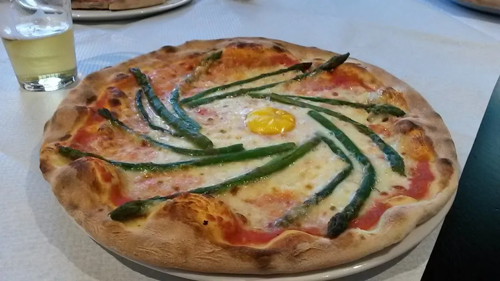 La Sfiziosa restaurant in Oltrona di San Mamette