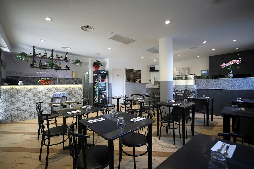 Pizzeria BOBI restaurant in Oltrona di San Mamette