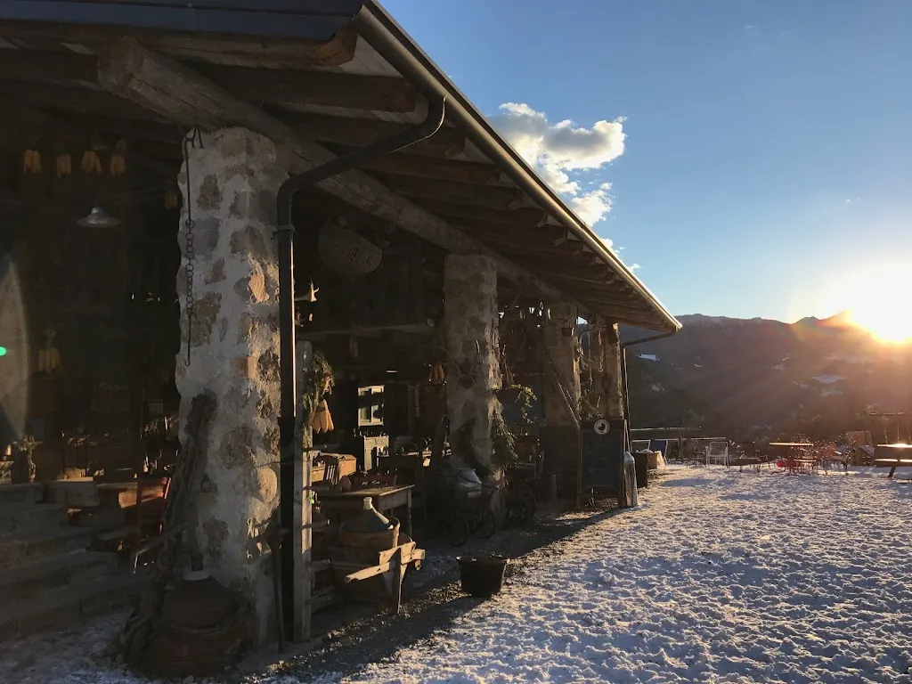 Agriturismo Malga Bassa_Onore_slider_image_3