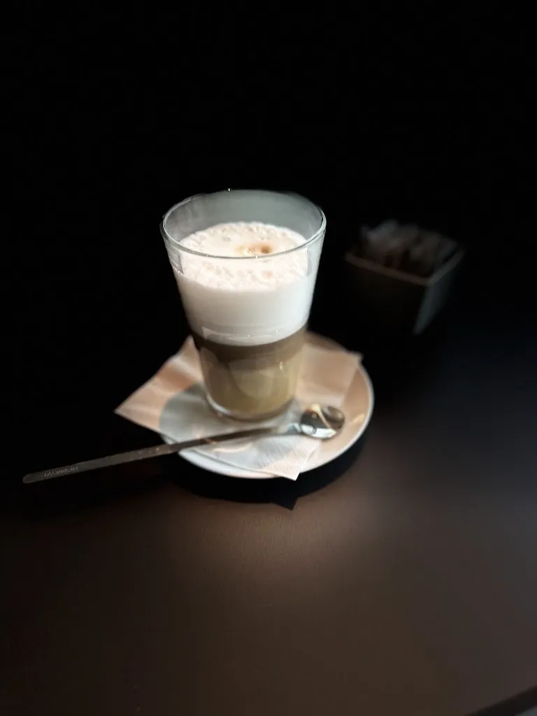 trace gomez_Drop Lounge Bar_Oggiono_review