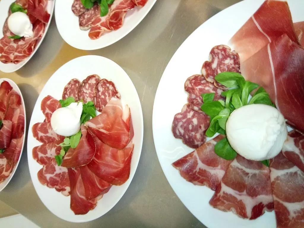 RistoBar MAIA, BEF E TAS dal 2016 l'originale! - Oggiono_Oggiono_slider_image_3