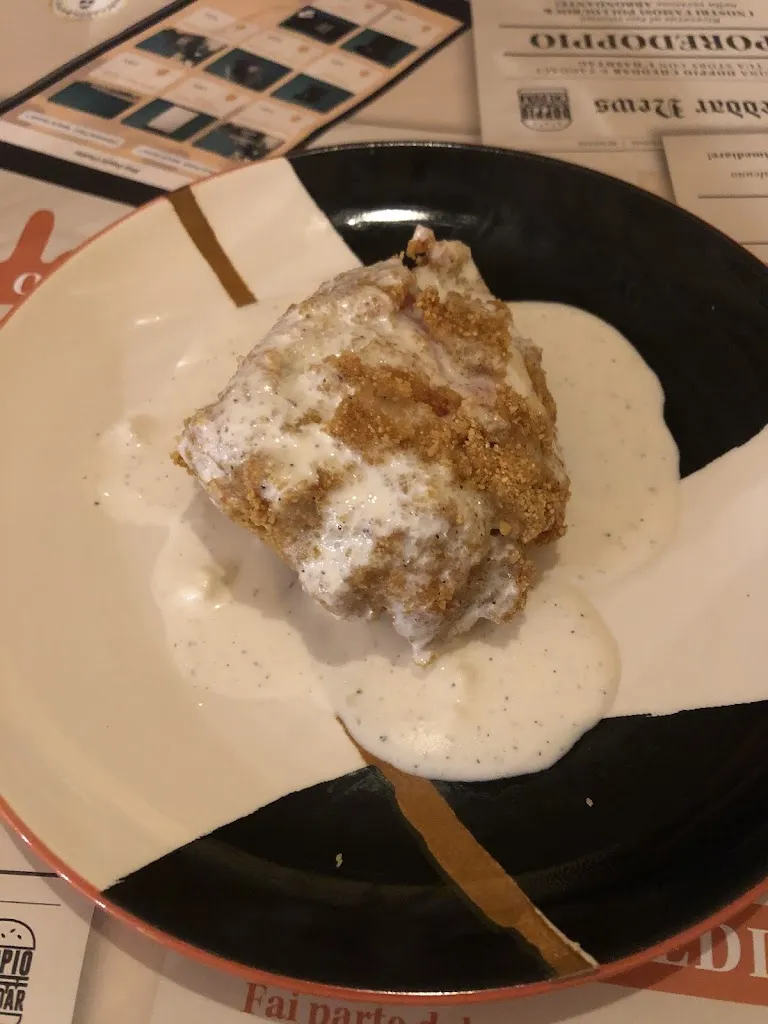 Donatella Lobraico_Doppio Cheddar_Bitonto_recensione