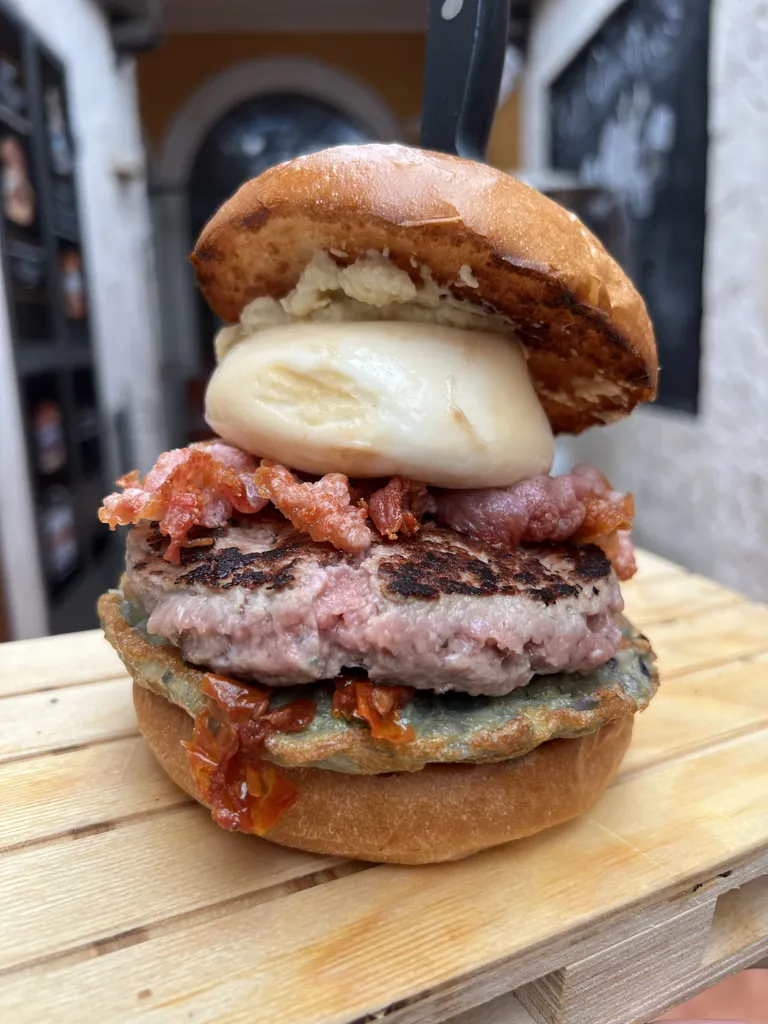 Doppio Cheddar_Bitonto_slider_image_3