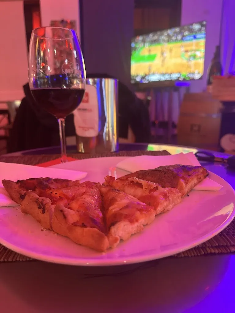 Adham Nabil Megahed Megahed Elsharkawi_Art Cafe 'Di Veronesi Enrica C. And S.A.S._Ospedaletto Lodigiano_review