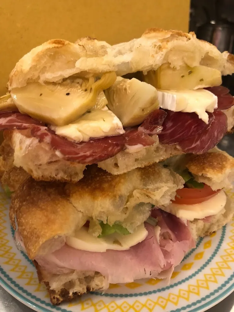 Dea cafè di Pulcinella Carla_Ospedaletto Lodigiano_slider_image_2