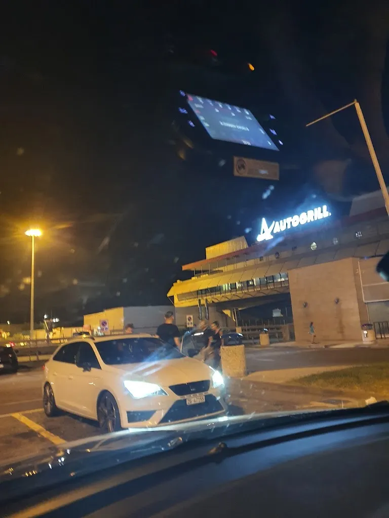 denny hardy_Autogrill Brembo Nord_Osio Sopra_review