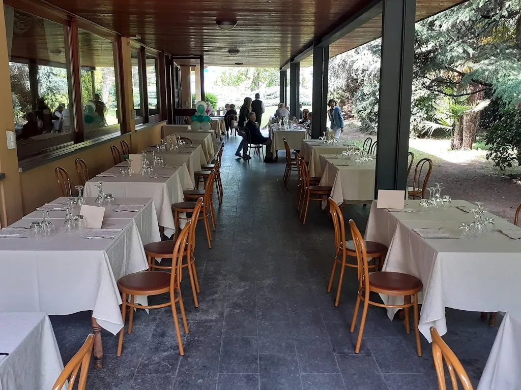 Le Querce restaurant in Ossona
