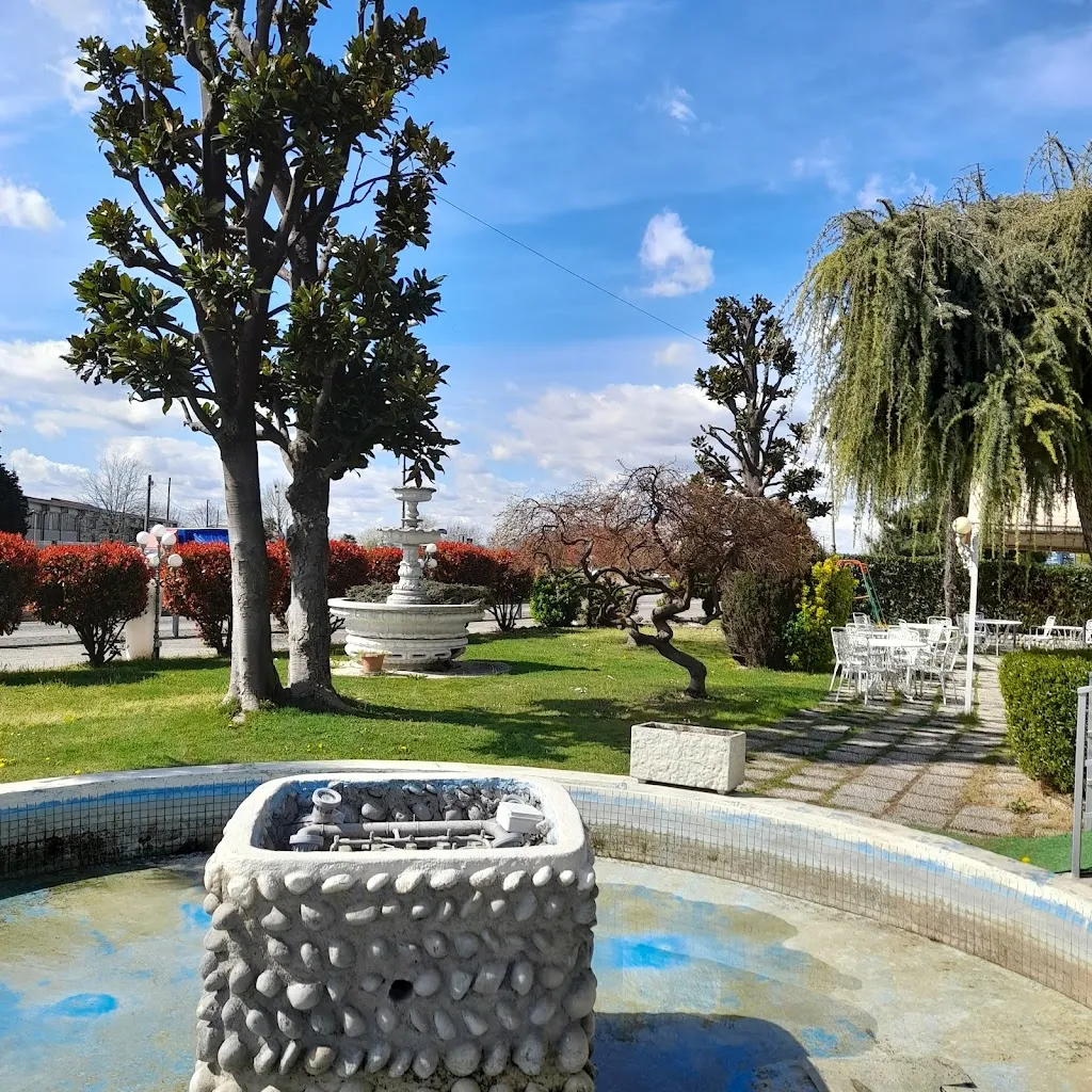 Monica Sette _Tourlé la Pizzeria di Ossona_Ossona_review