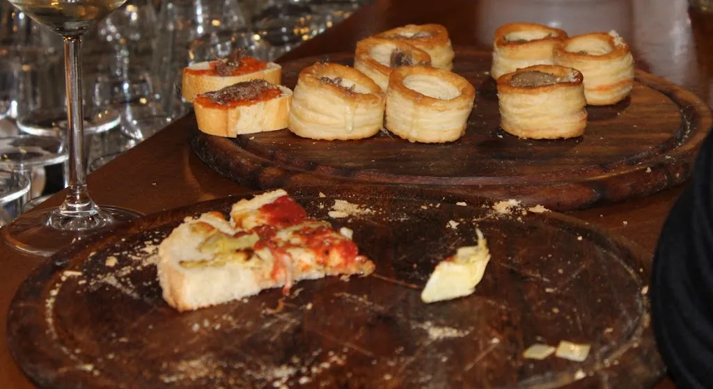 Bar Jonny_Paderno Ponchielli_slider_image_2