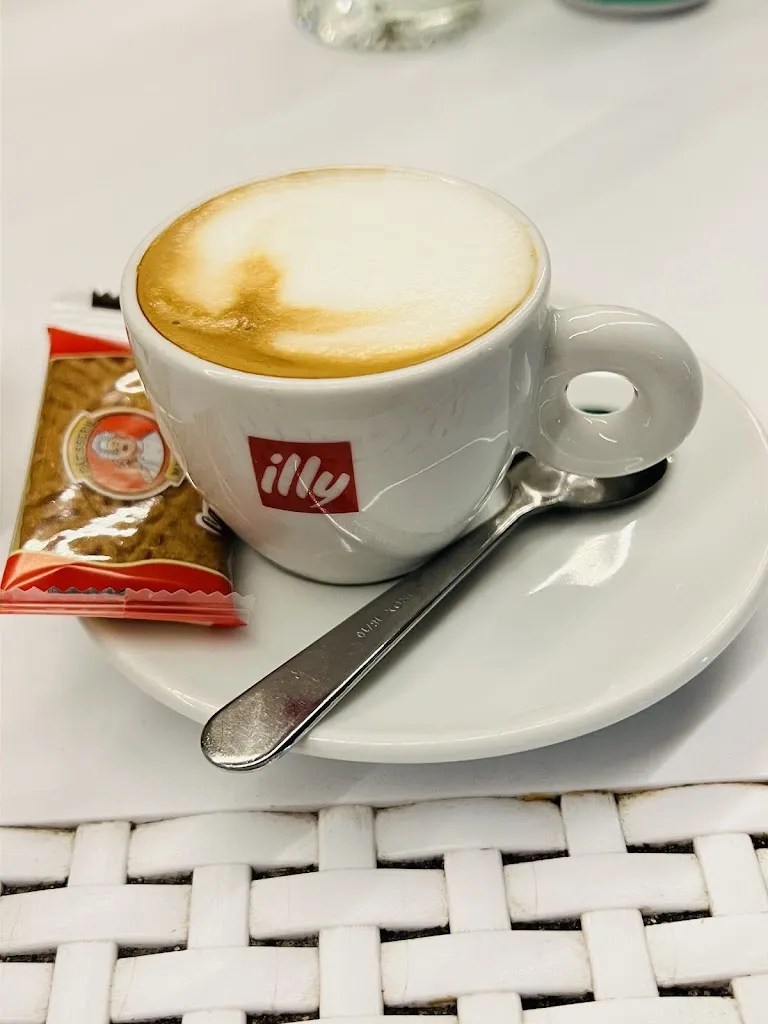 Muhammad Chand_Roxy Bar_Paitone_recensione