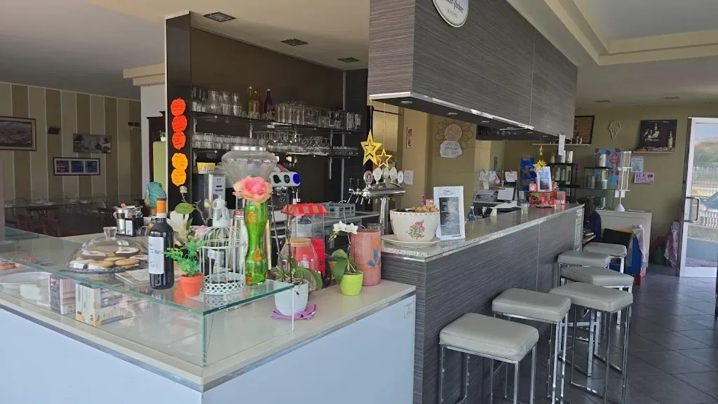 Dime Tito Bar & Food restaurant in Paitone