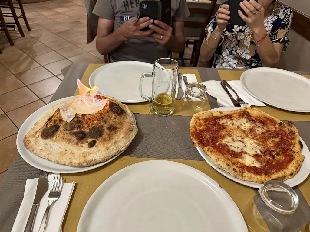 Chirita Rares_Leon Rampante Bar Pizzeria_Palazzo Pignano_recensione