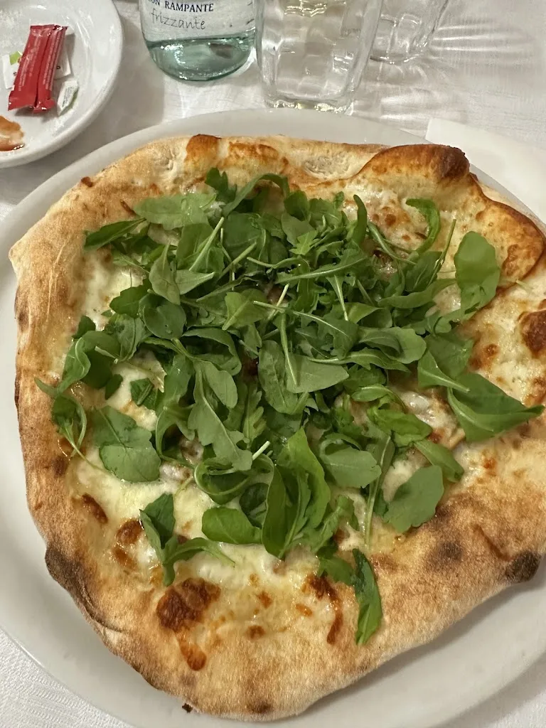 Leon Rampante Bar Pizzeria_Palazzo Pignano_slider_image_3