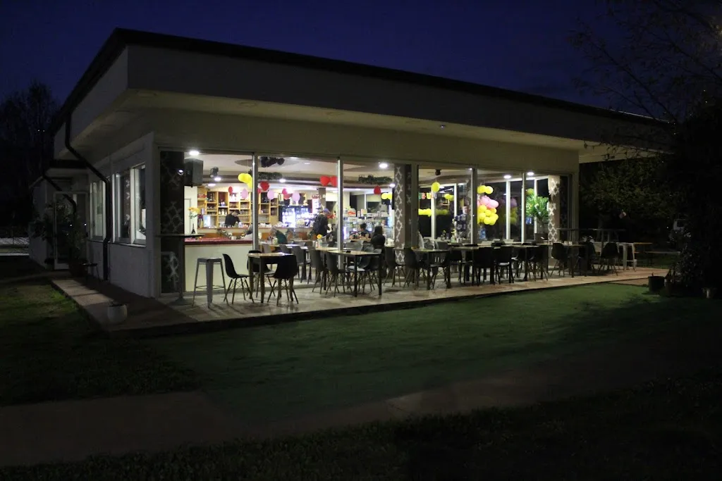 Posto Fisso Lounge & Cocktail Bar restaurant in Palosco