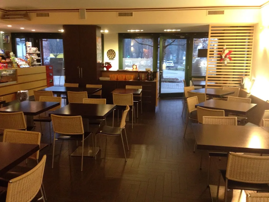 Bar Le Corti restaurant in Passirana