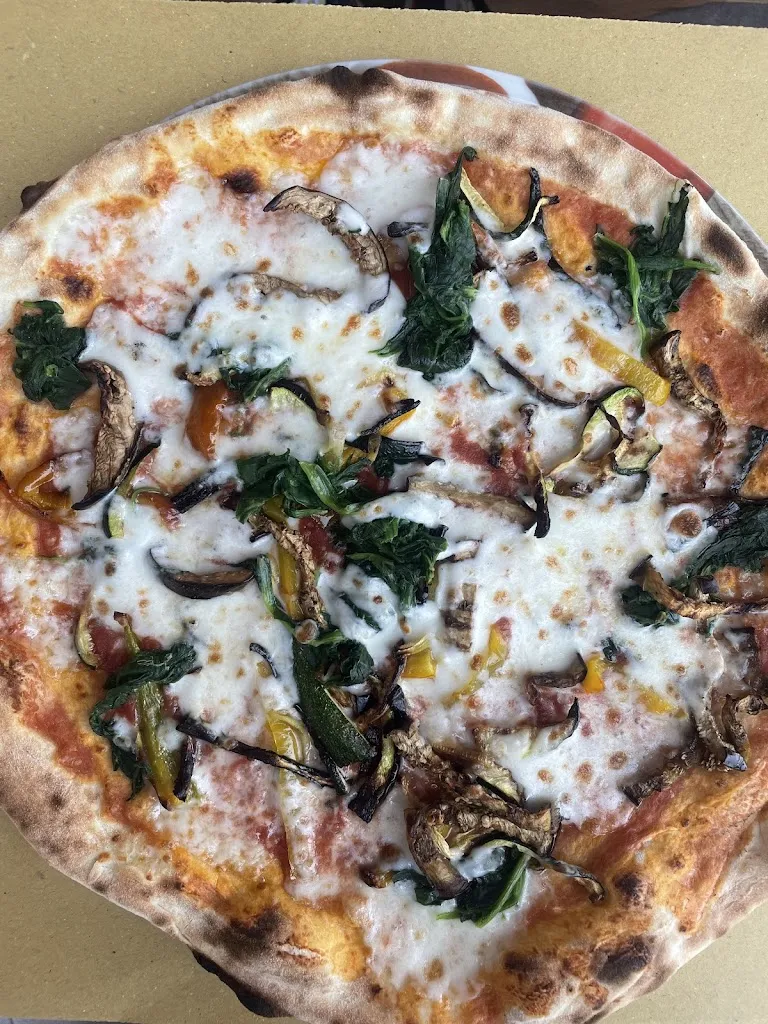 Lorenza_Passirano's Le cinque perle Pizzeria_Passirano_review