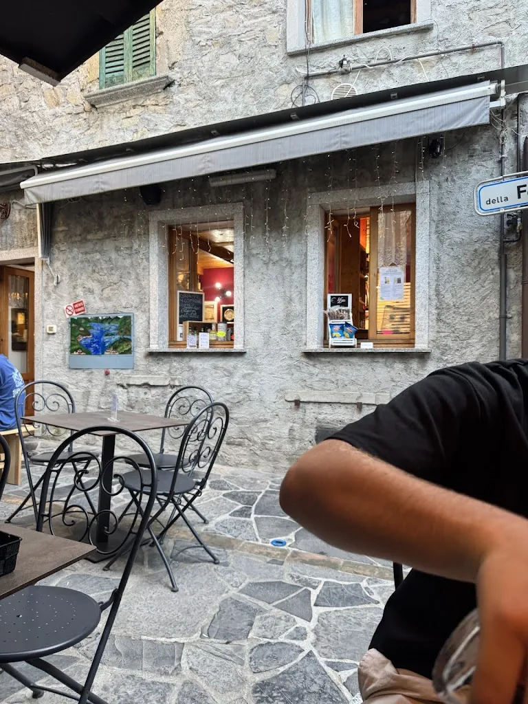 Chrissy Overgoor_Ristorante il Portichetto _Perledo_review