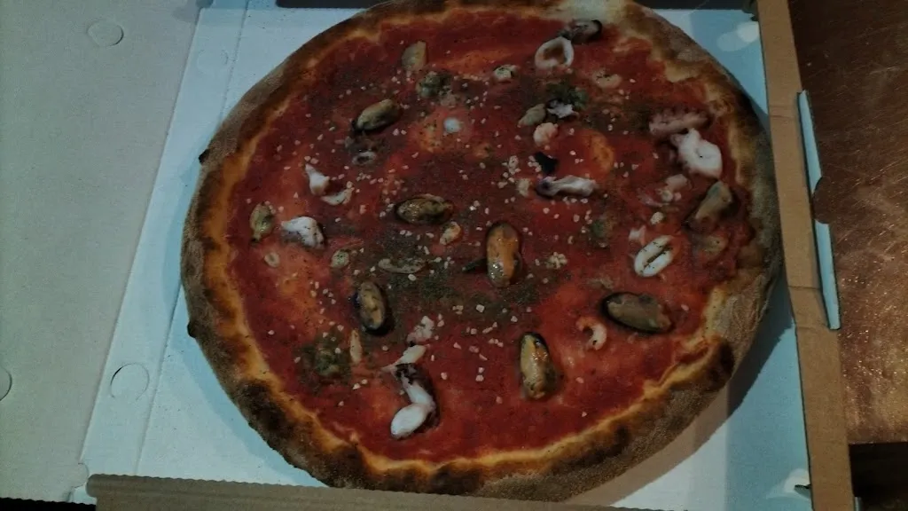 Monica Nespoli_PIZZA TIME_Pedrengo_review