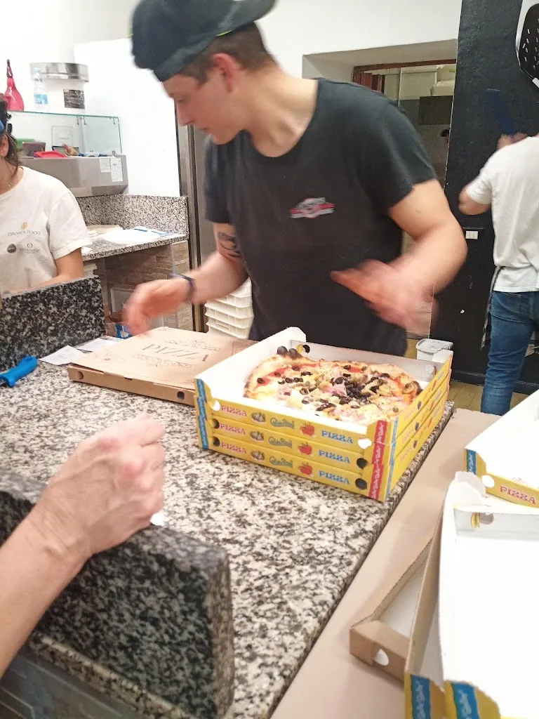 Cristiana Donghi_PIZZA TIME_Pedrengo_review