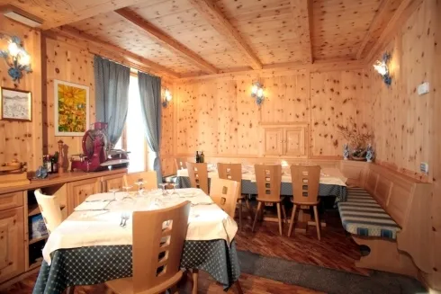 Stube Hotel and Restaurant restaurant in Pian Camuno