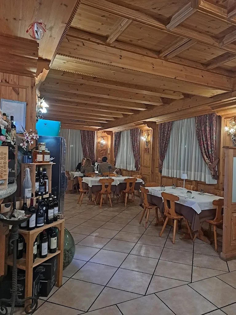 Stube Hotel and Restaurant_Pian Camuno_slider_image_3