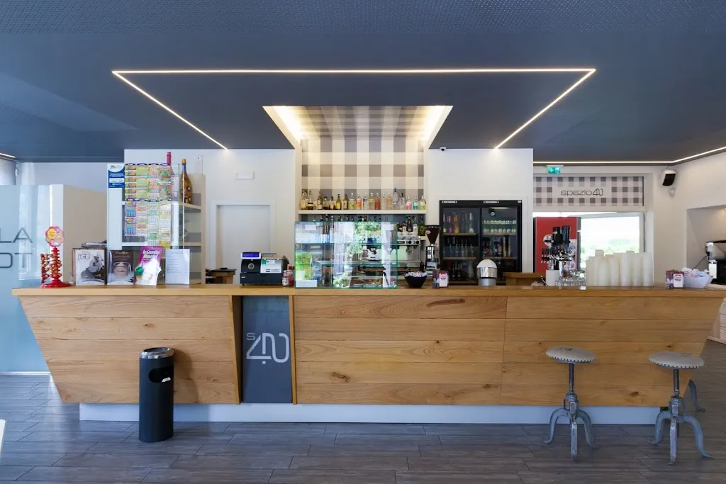 Spazio 42 Bar restaurant in Pian Camuno