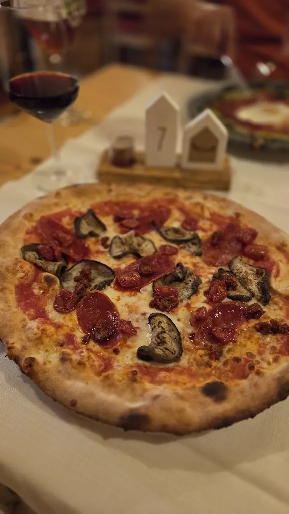 La Stube Pizzeria_Piazza Brembana_slider_image_3