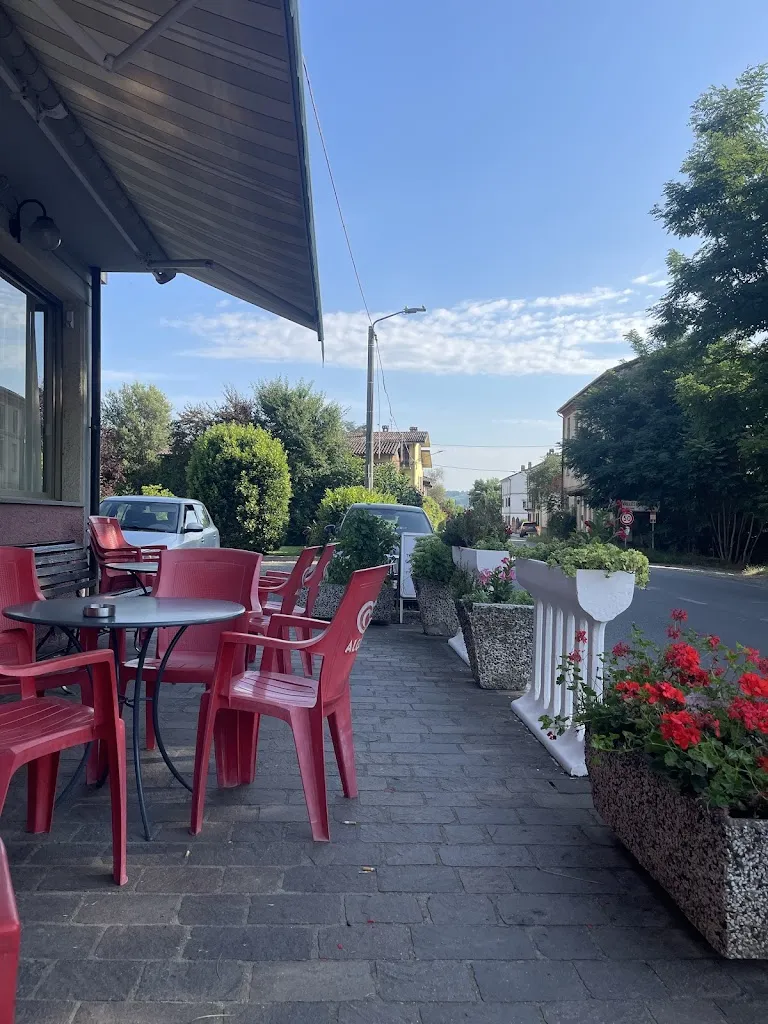 Francesco Caporali_Bar Tabaccheria Trattoria Salvi_Pietra de' Giorgi_review