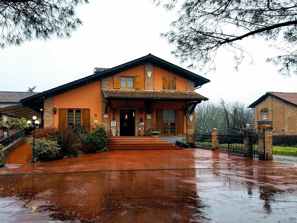 Agriturismo Corte Montini restaurant in Pietra de' Giorgi