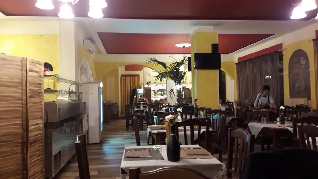 Albergo Ristorante Pizzeria Il Buongustaio restaurant in Pieve del Cairo