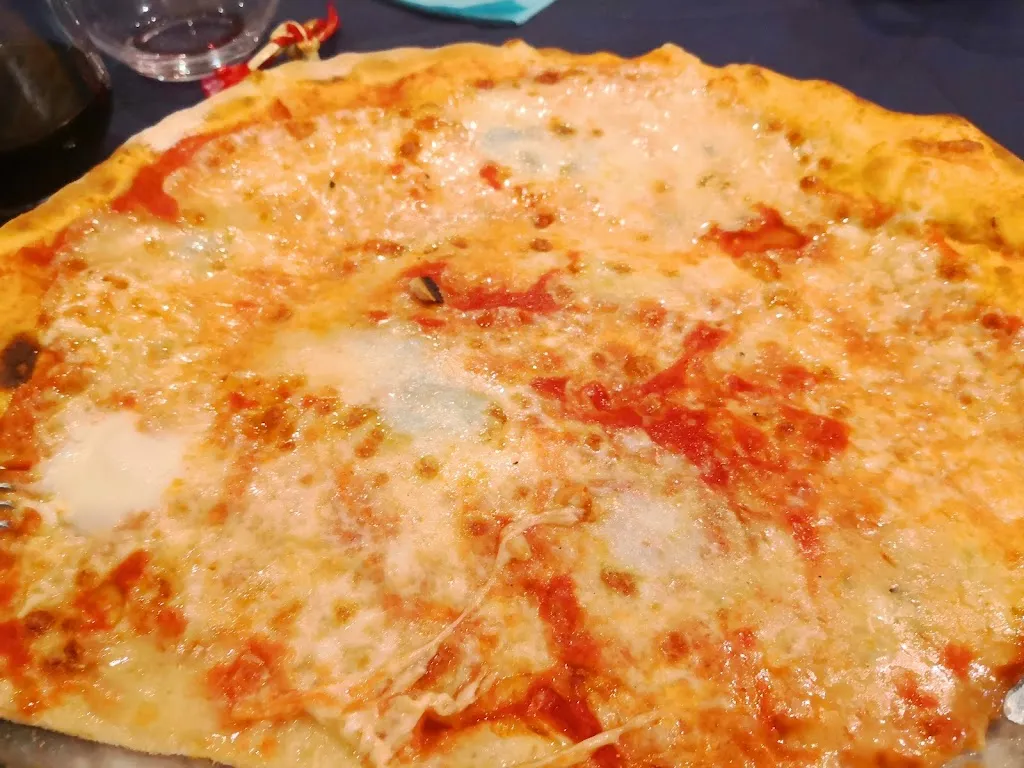 Pizzeria La Pace restaurant in Pinarolo Po