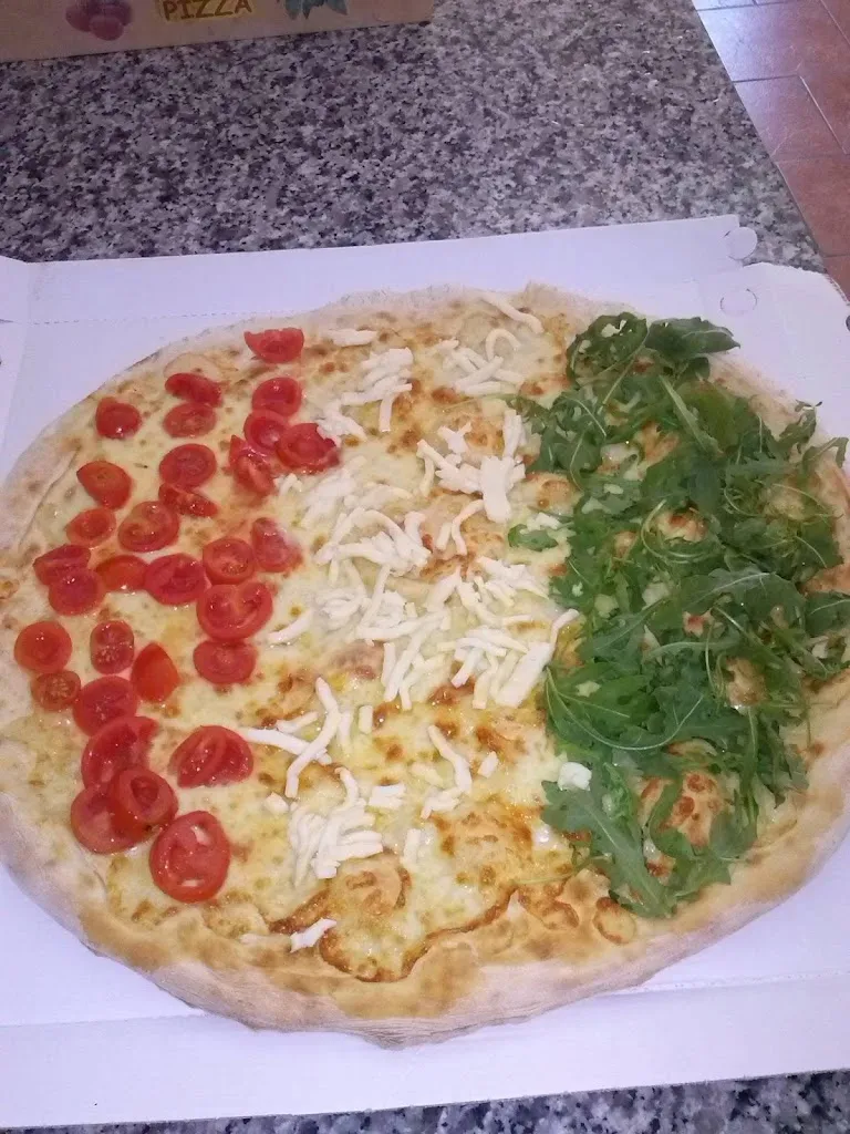 Pizzeria Rosticceria Al Castello_Pinarolo Po_slider_image_2