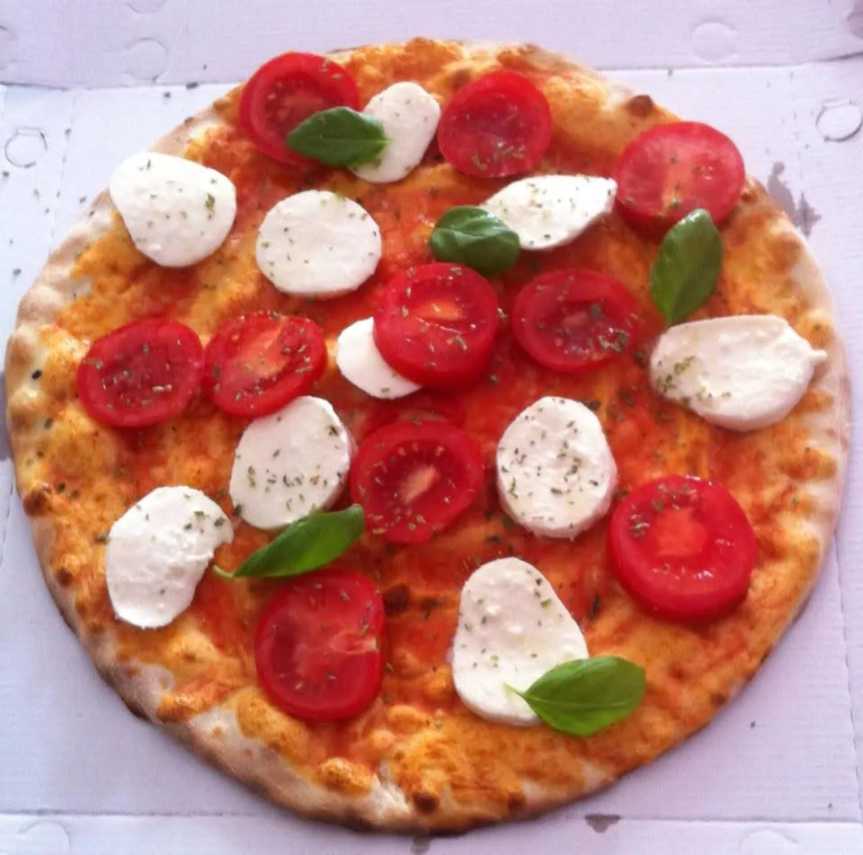 Pizzeria Rosticceria Al Castello_Pinarolo Po_slider_image_3