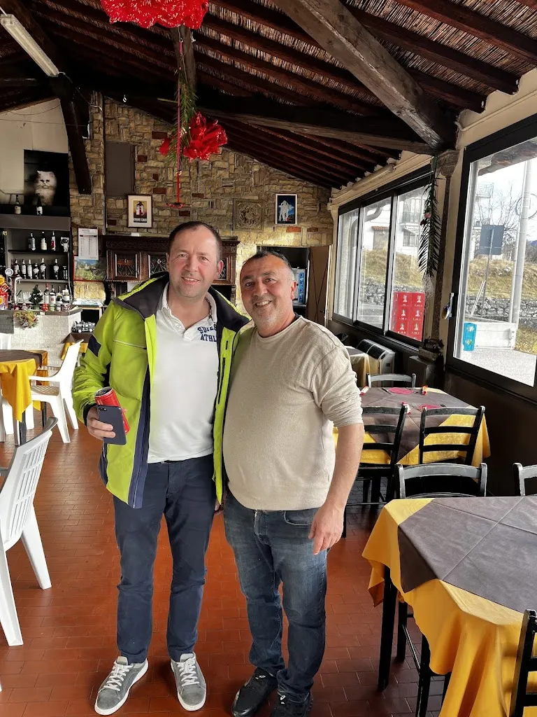 Gabor Asztalos_Capannone di Pigra_Pigra_review