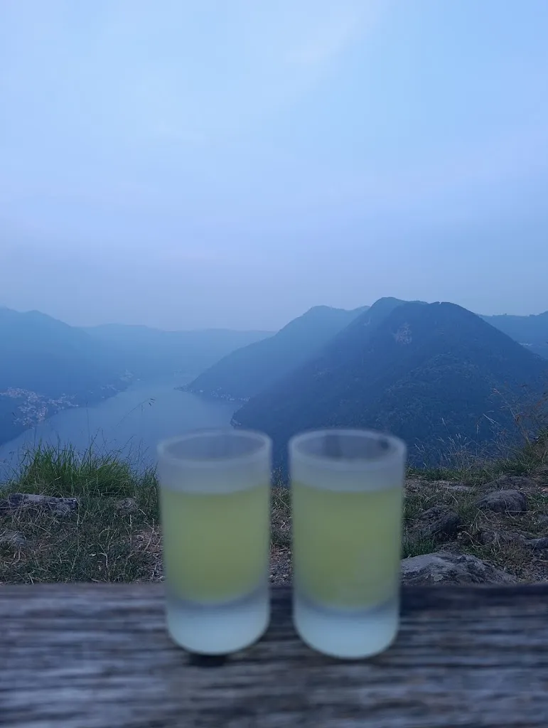 Amandine R_bar friends of mountains_Pigra_recensione