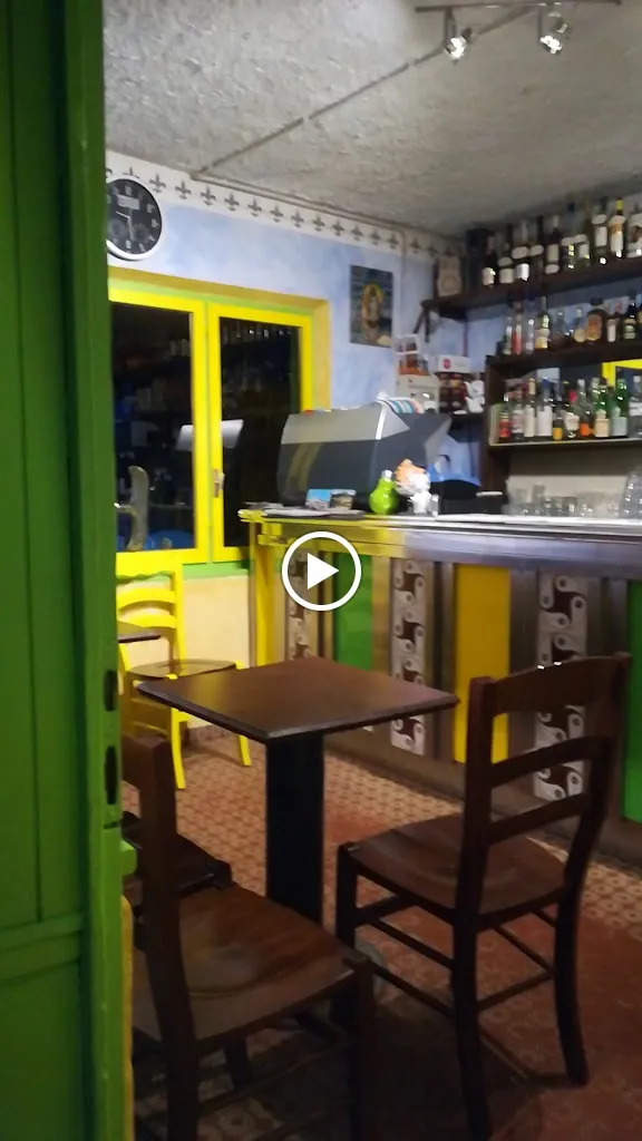 bar friends of mountains_Pigra_slider_image_2