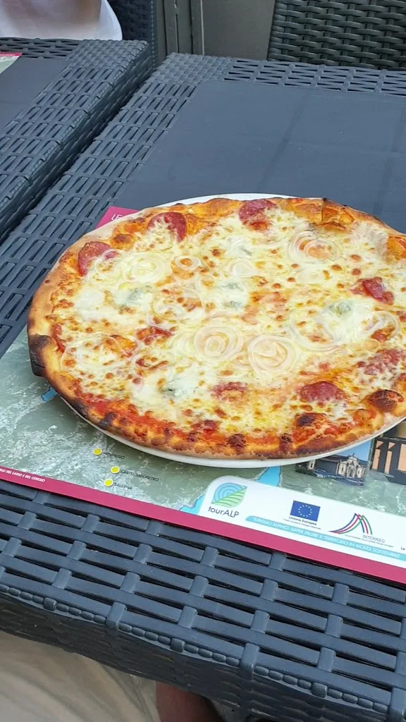 Bar Trattoria Pizzeria LA' CUPERA_Plesio_slider_image_2