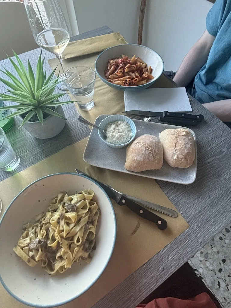 laurel queen_Peppo's Bar_Pognana Lario_review