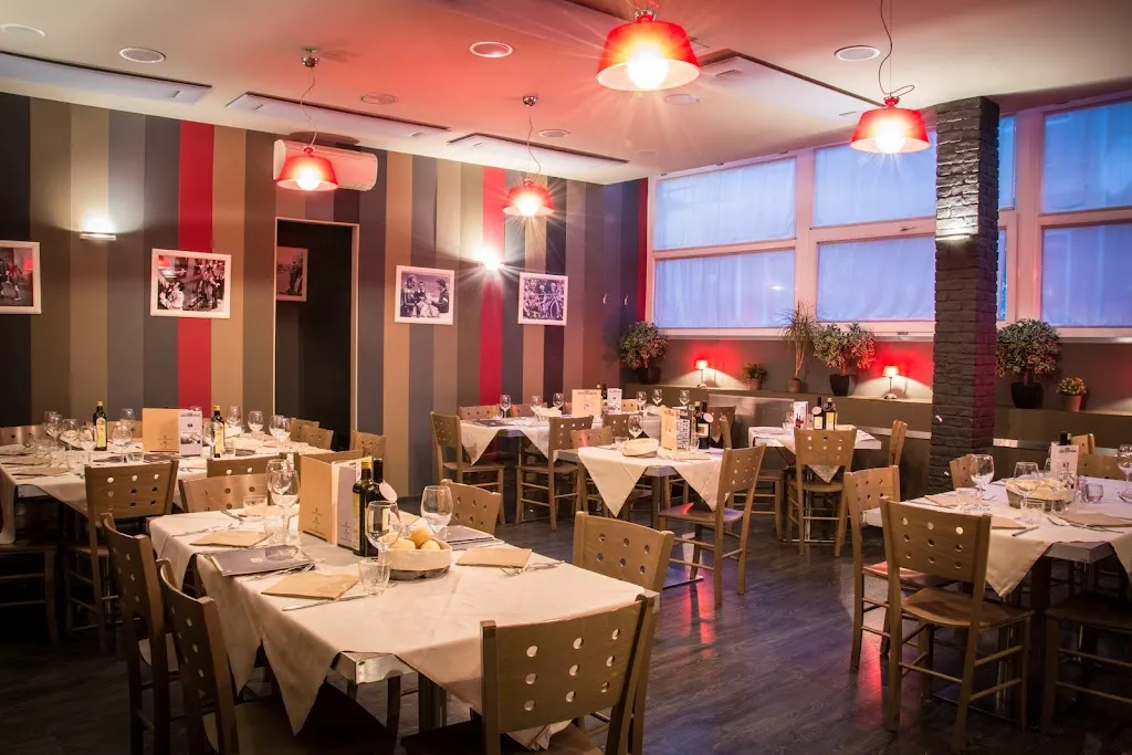 Nonna Emilia Moderna Trattoria_Poasco-Sorigherio_slider_image_1